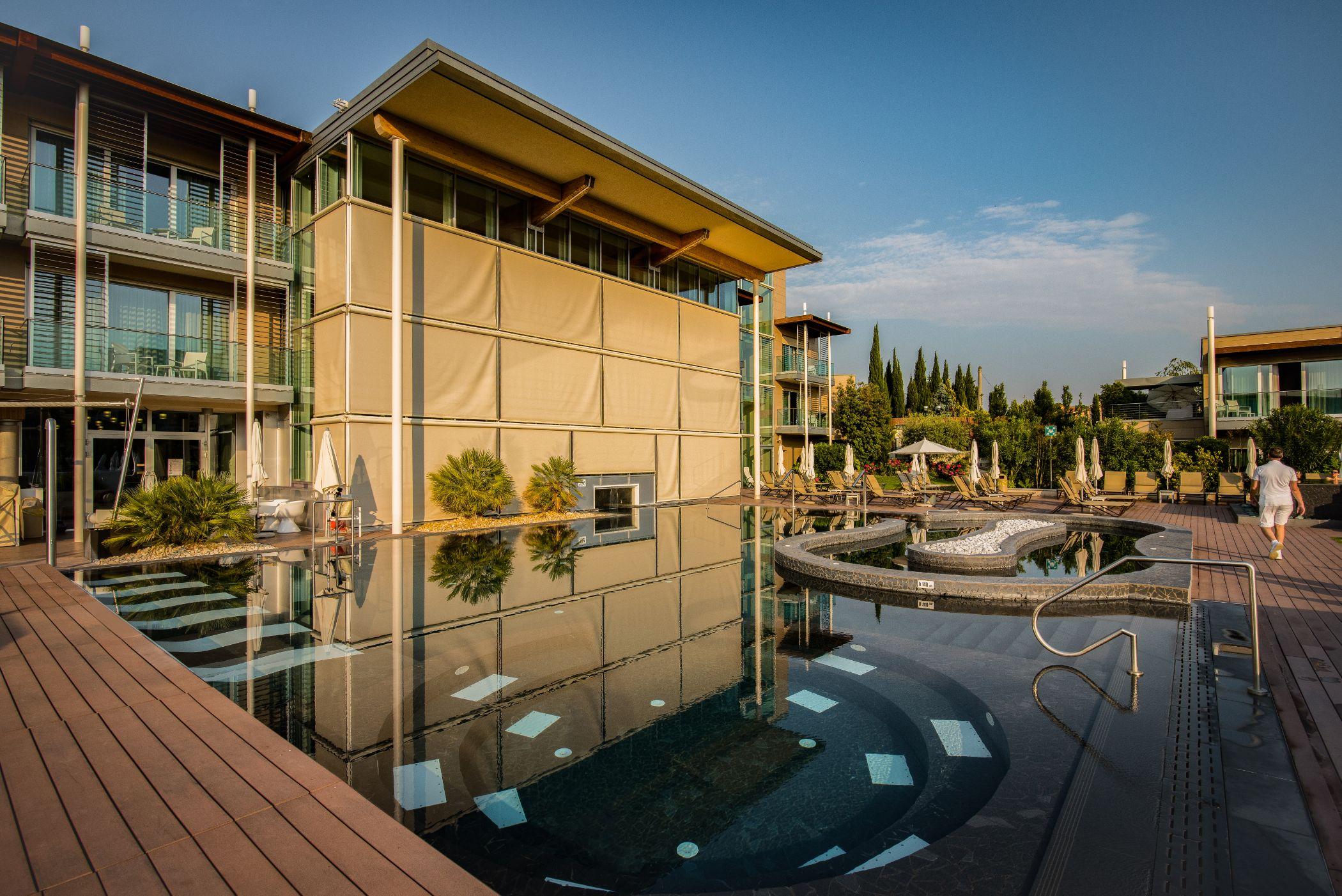 Aqualux Hotel Spa Suite & Terme Bardolino Zewnętrze zdjęcie